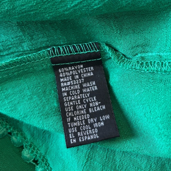Unique Spectrum Green Flutter Sleeve Blouse - Picture 5 of 5